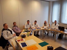 Zajlik az elméleti oktatás